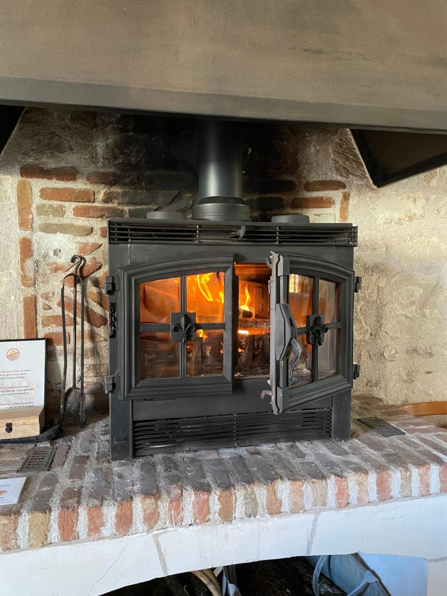 Le Relais, La Dormance, Le Bois Dormant Hotel Chateauvieux  Luaran gambar
