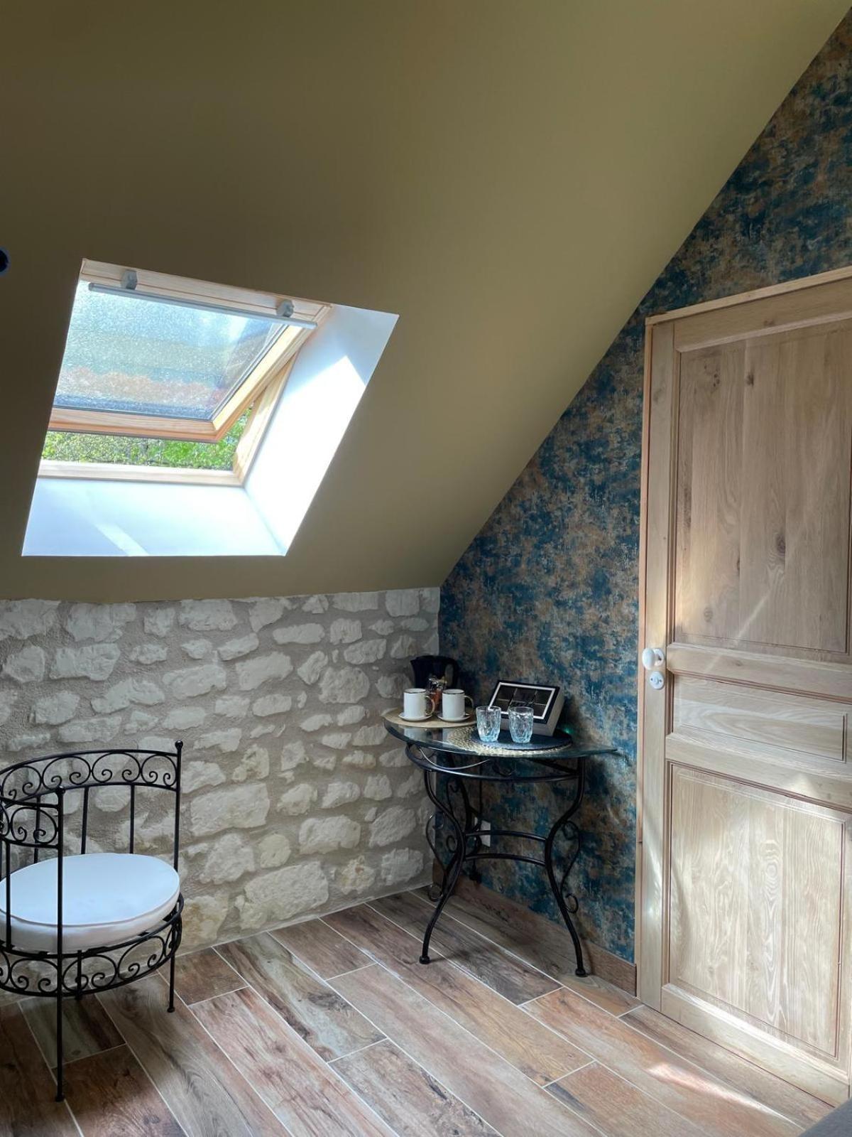 Le Relais, La Dormance, Le Bois Dormant Hotel Chateauvieux  Luaran gambar