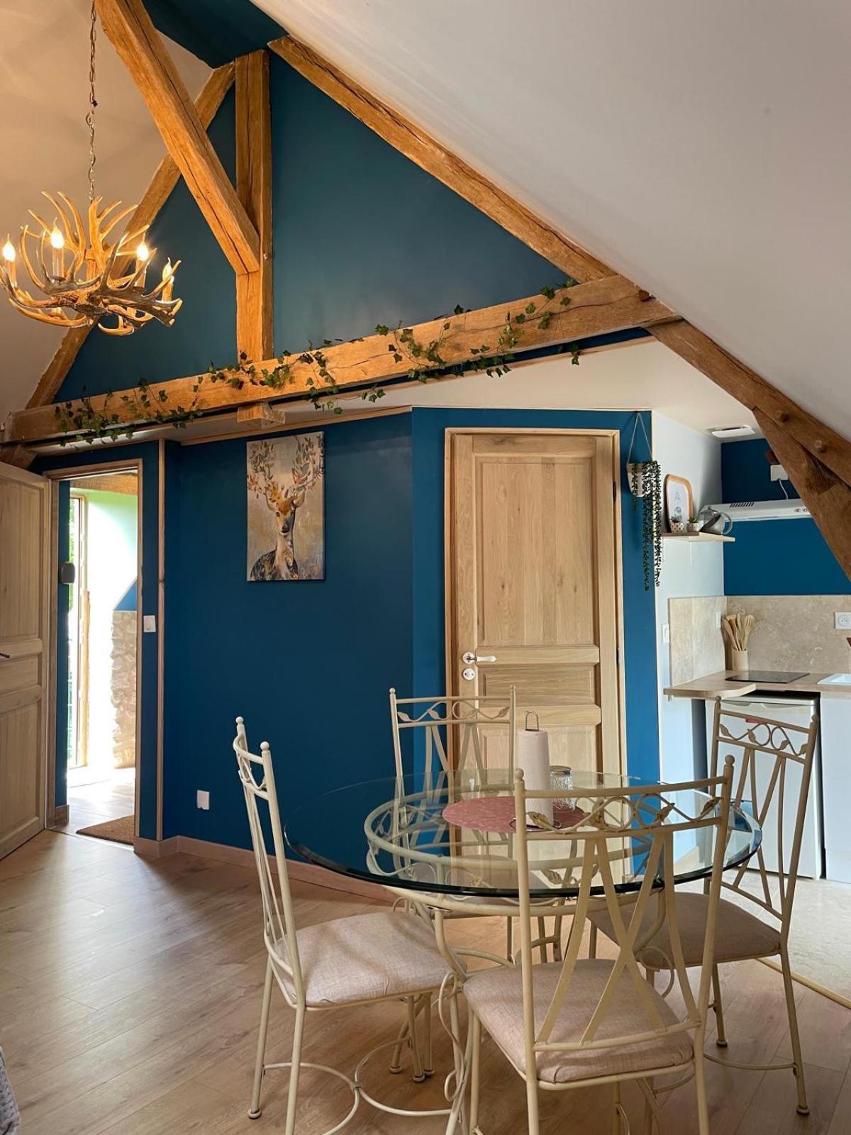 Le Relais, La Dormance, Le Bois Dormant Hotel Chateauvieux  Luaran gambar