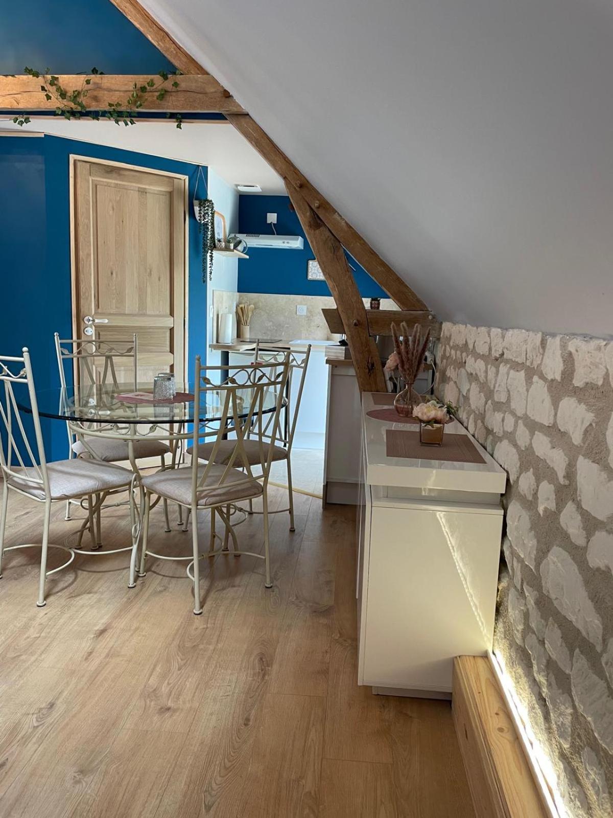 Le Relais, La Dormance, Le Bois Dormant Hotel Chateauvieux  Luaran gambar